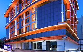 Hotel Benzz Park Vellore